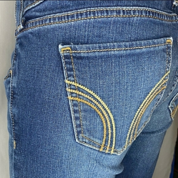 Hollister Blue Jeans Dark Wash Women's Size 3 Waist 26" Length 33" Boot Cut EUC - Picture 7 of 10
